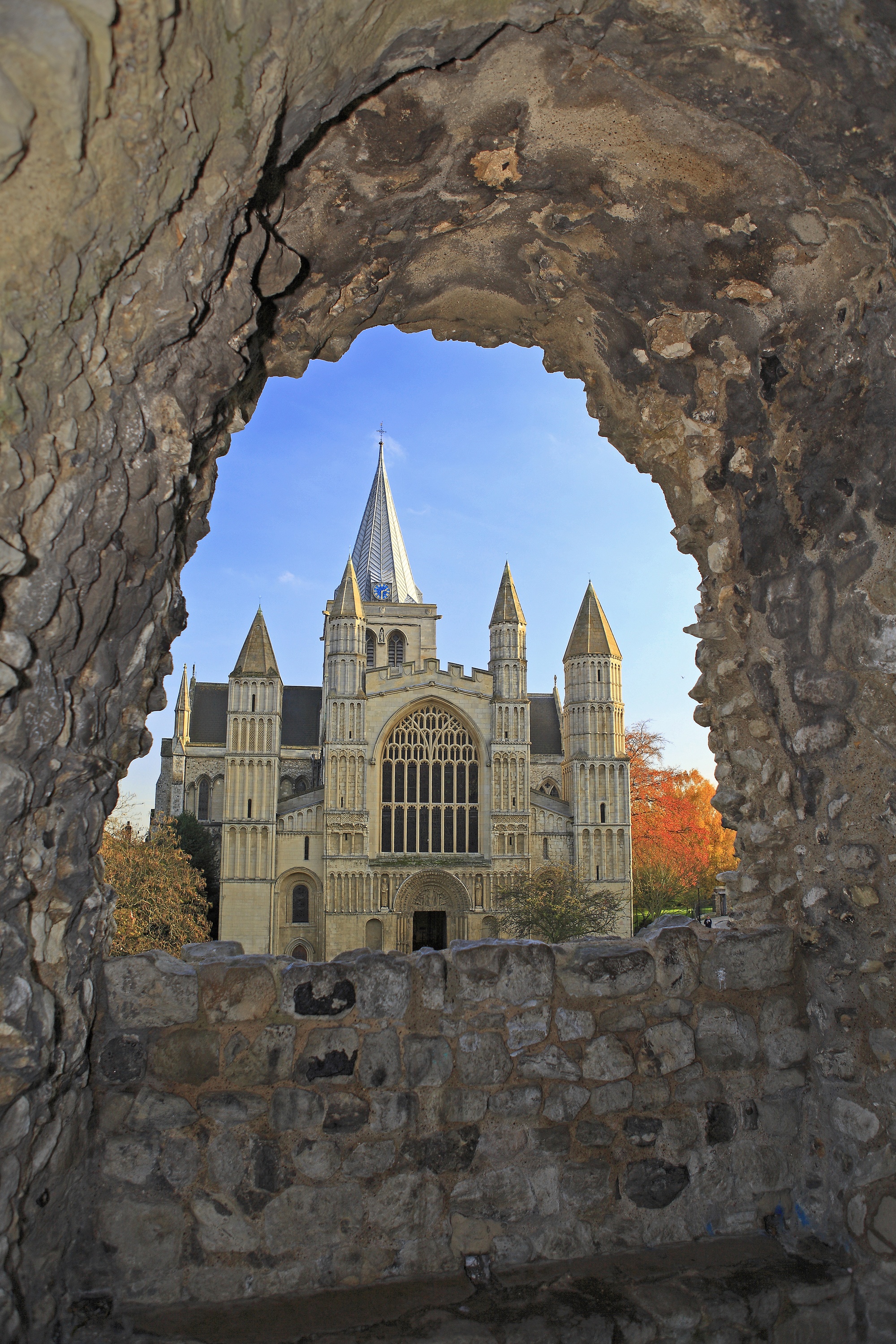 Rochester_Cathedral_from castlewall.jpg